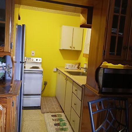 Апартаменты Chelsea Manor Кингстон Экстерьер фото